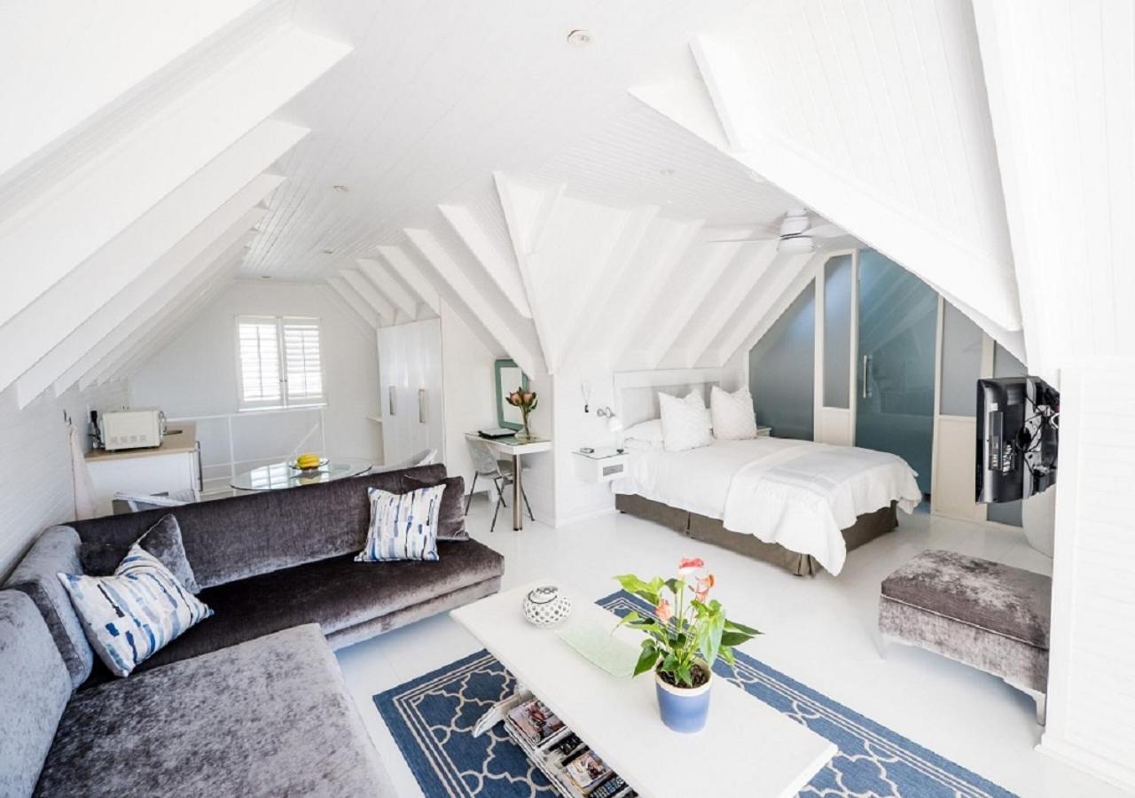 Admiralty Beach House Порт-Элизабет Экстерьер фото
