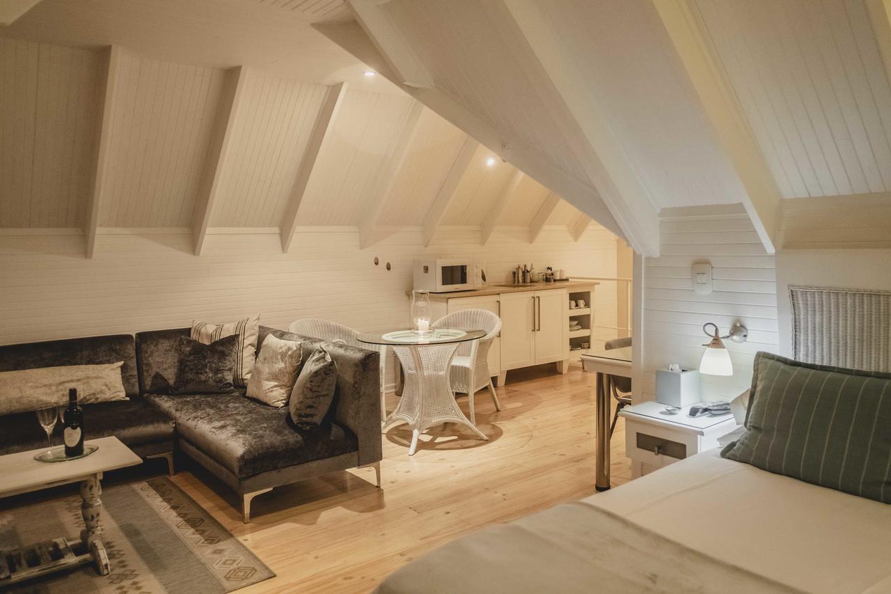 Admiralty Beach House Порт-Элизабет Экстерьер фото