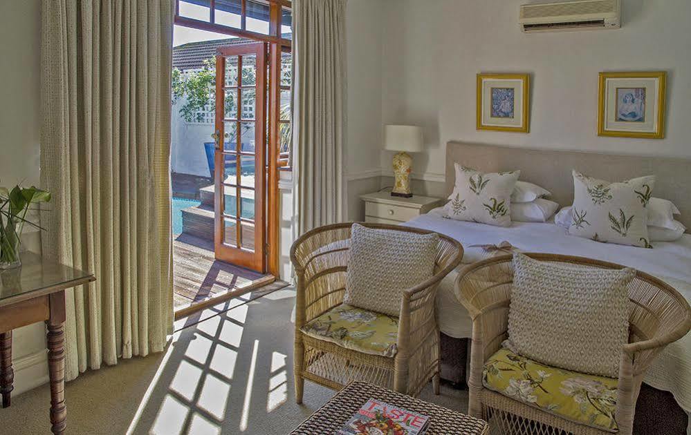 Admiralty Beach House Порт-Элизабет Экстерьер фото